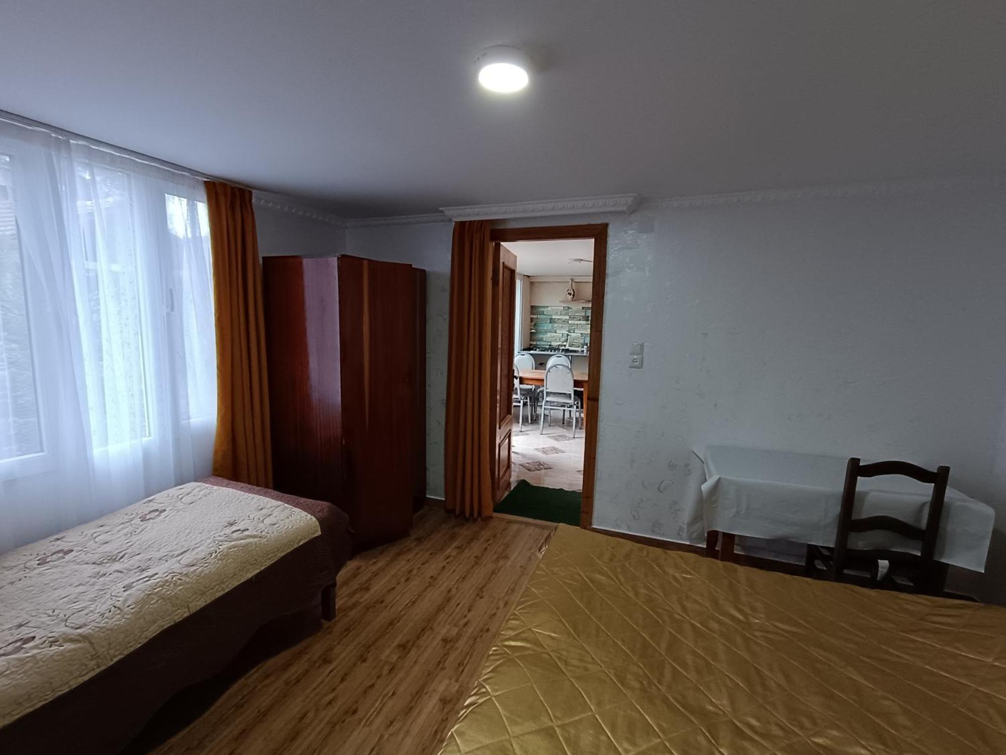 Guesthouse Mery コブレチ エクステリア 写真