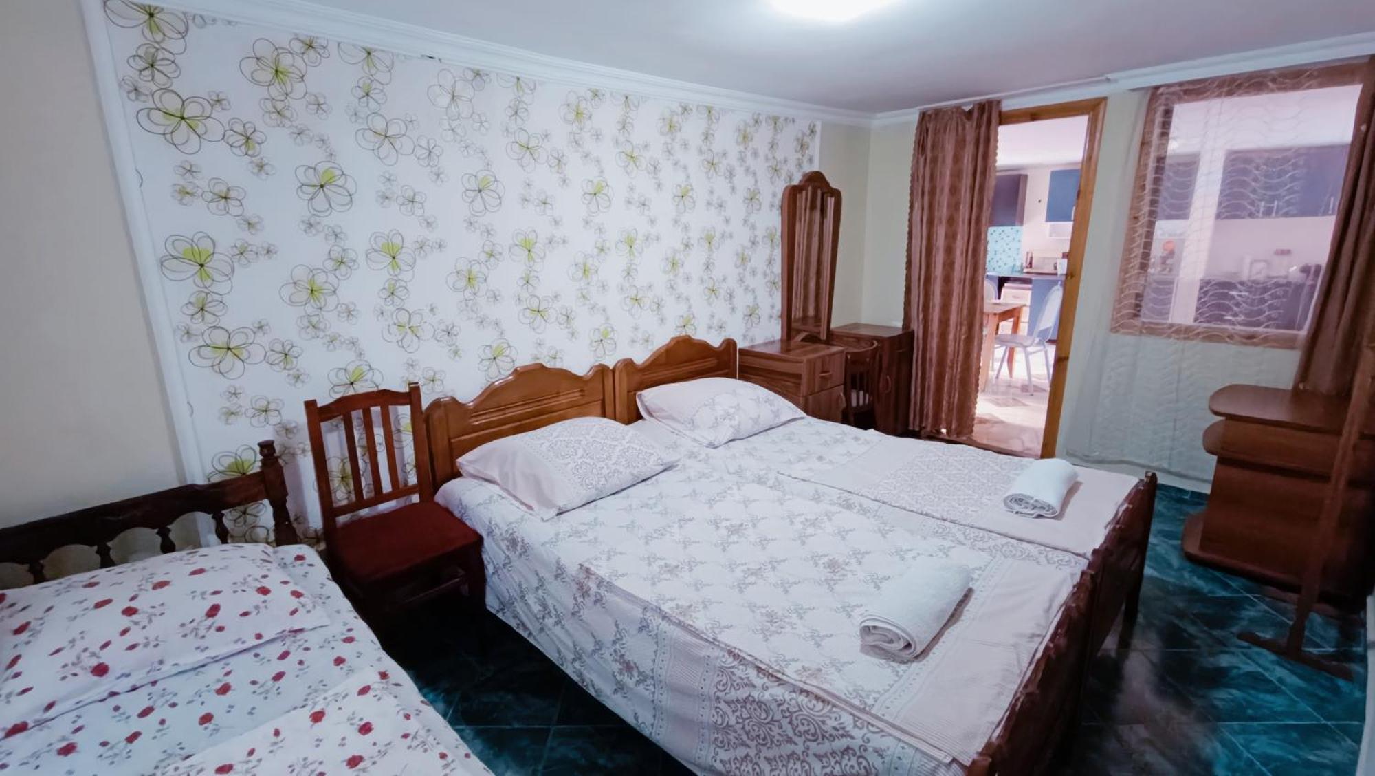 Guesthouse Mery コブレチ エクステリア 写真