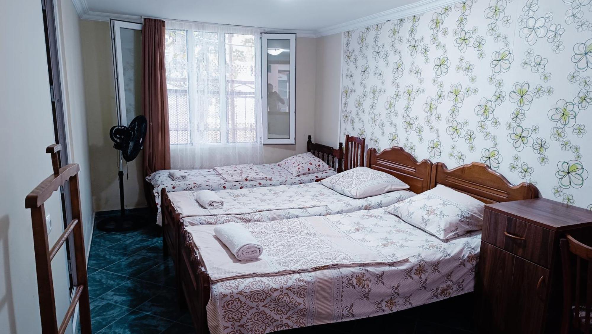 Guesthouse Mery コブレチ エクステリア 写真